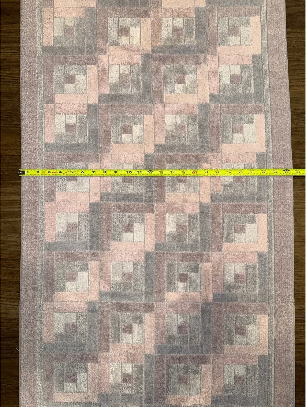 Vintage Fieldcrest 100% Cotton Medium Towel Geometric Pattern Pink Gray #FC4563